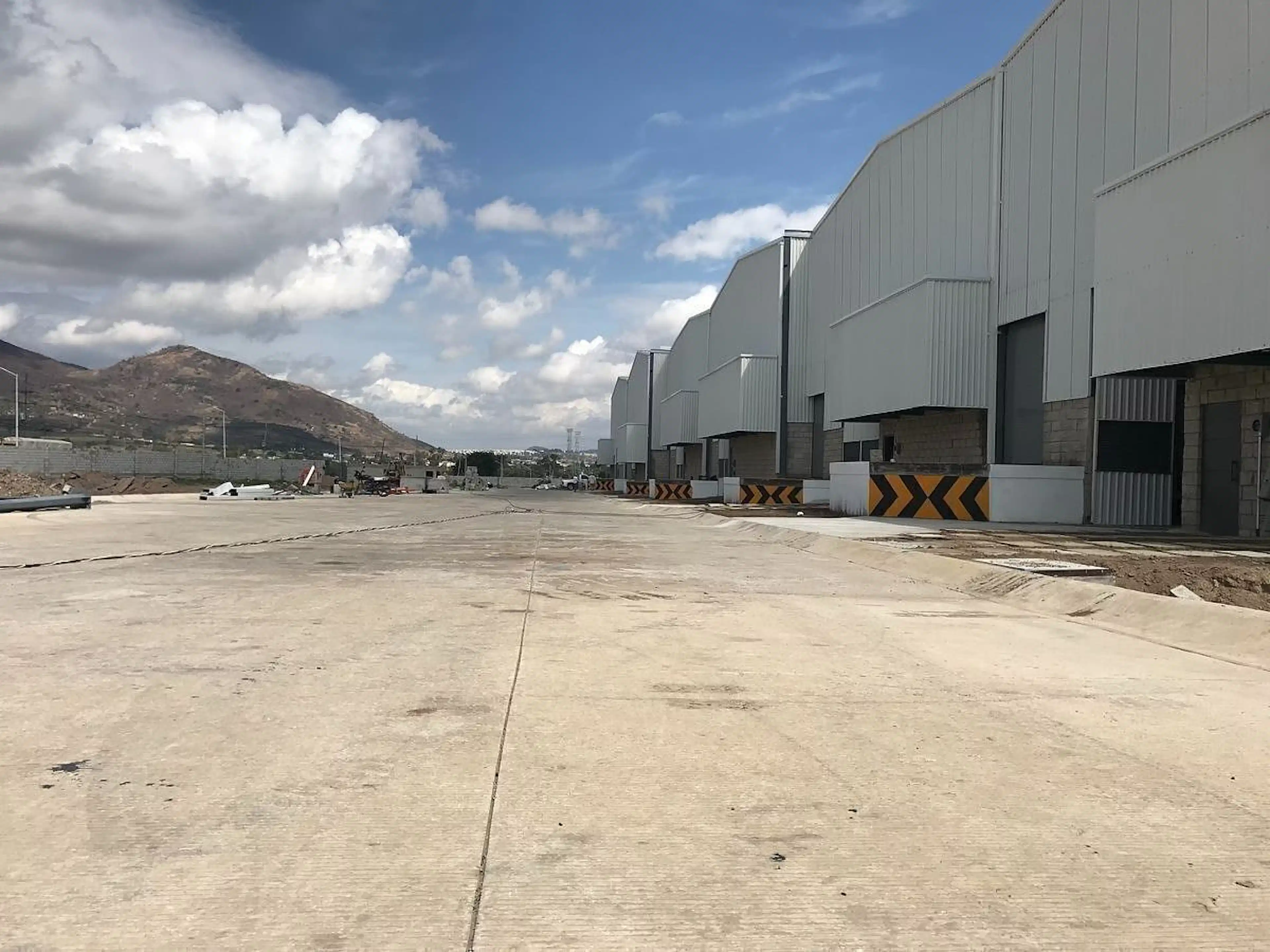 BODEGA EN VENTA EN TLAJOMULCO DE ZUÑIGA