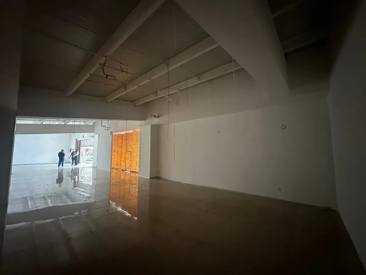 Local Comercial Spot2