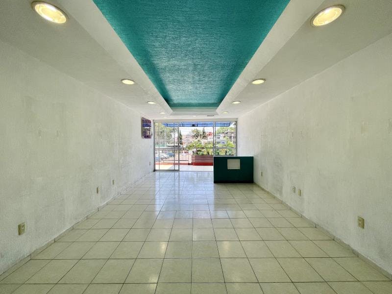 Local Comercial Spot2