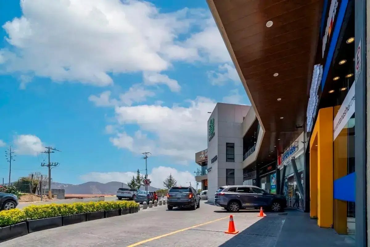 Local Comercial Spot2