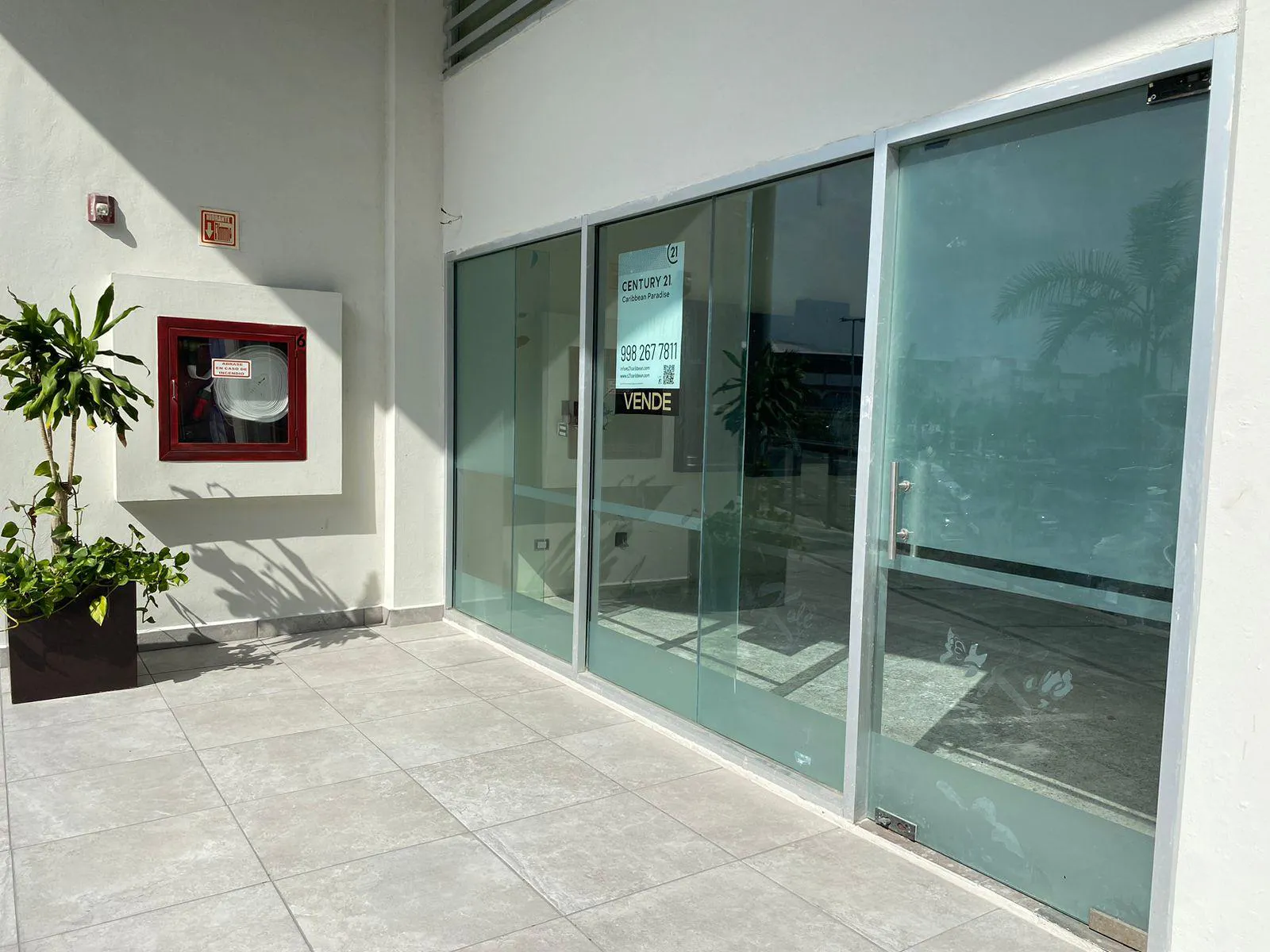 Local Comercial Spot2