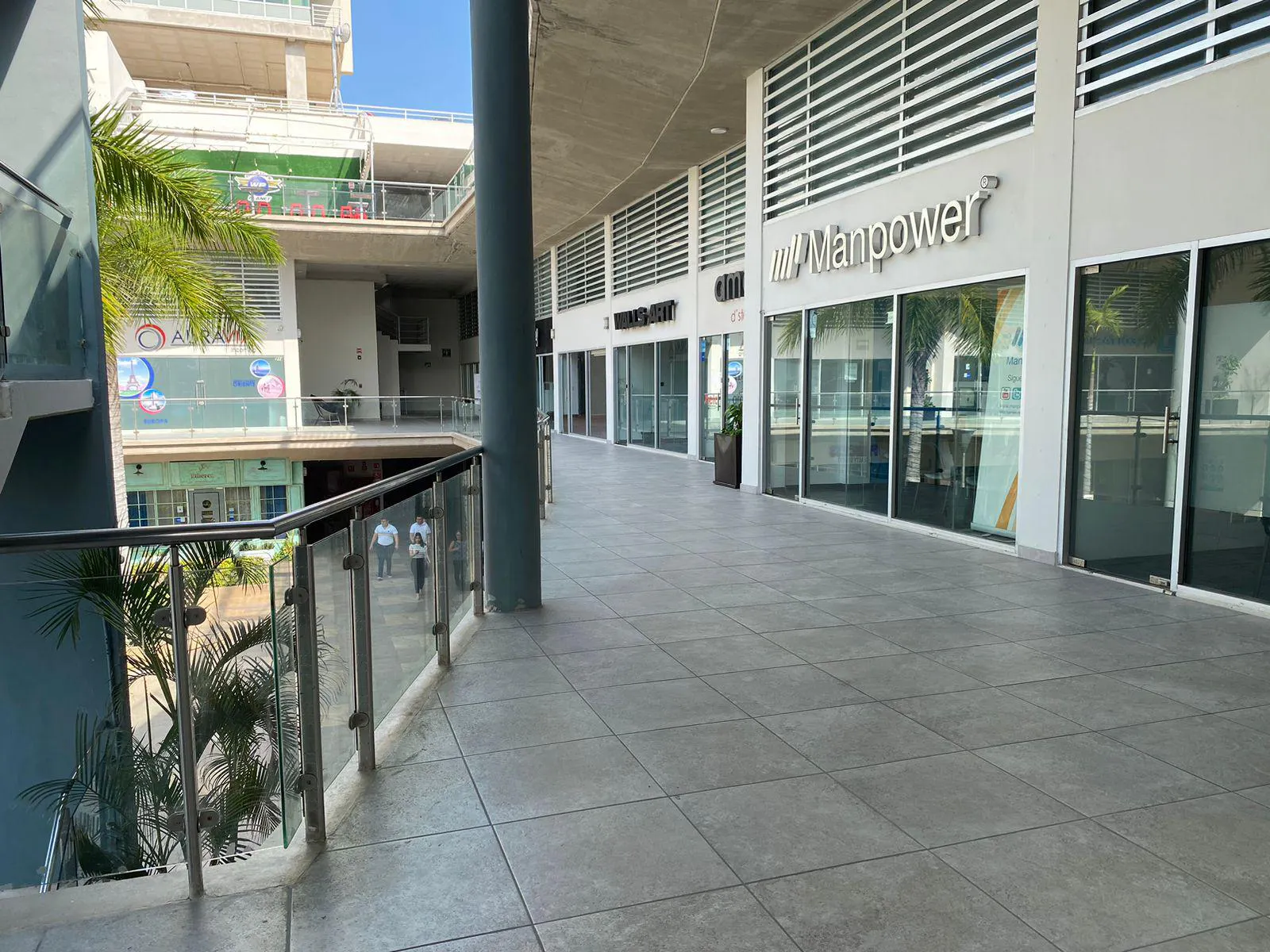 Local Comercial Spot2