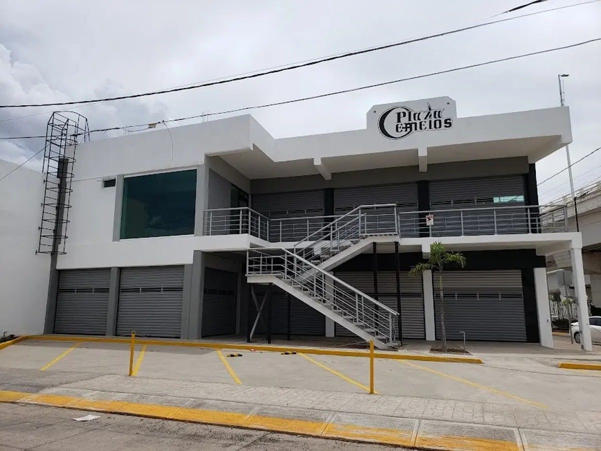 Local Comercial Spot2