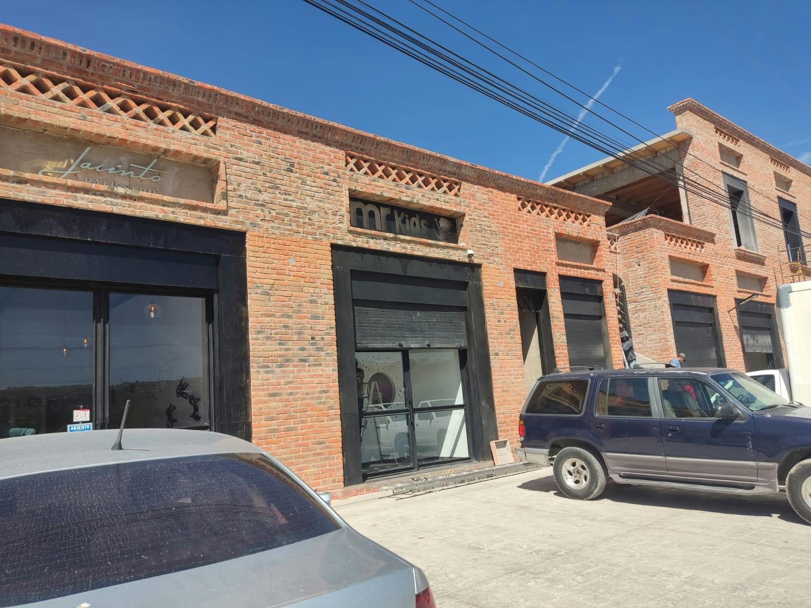 Local Comercial Spot2