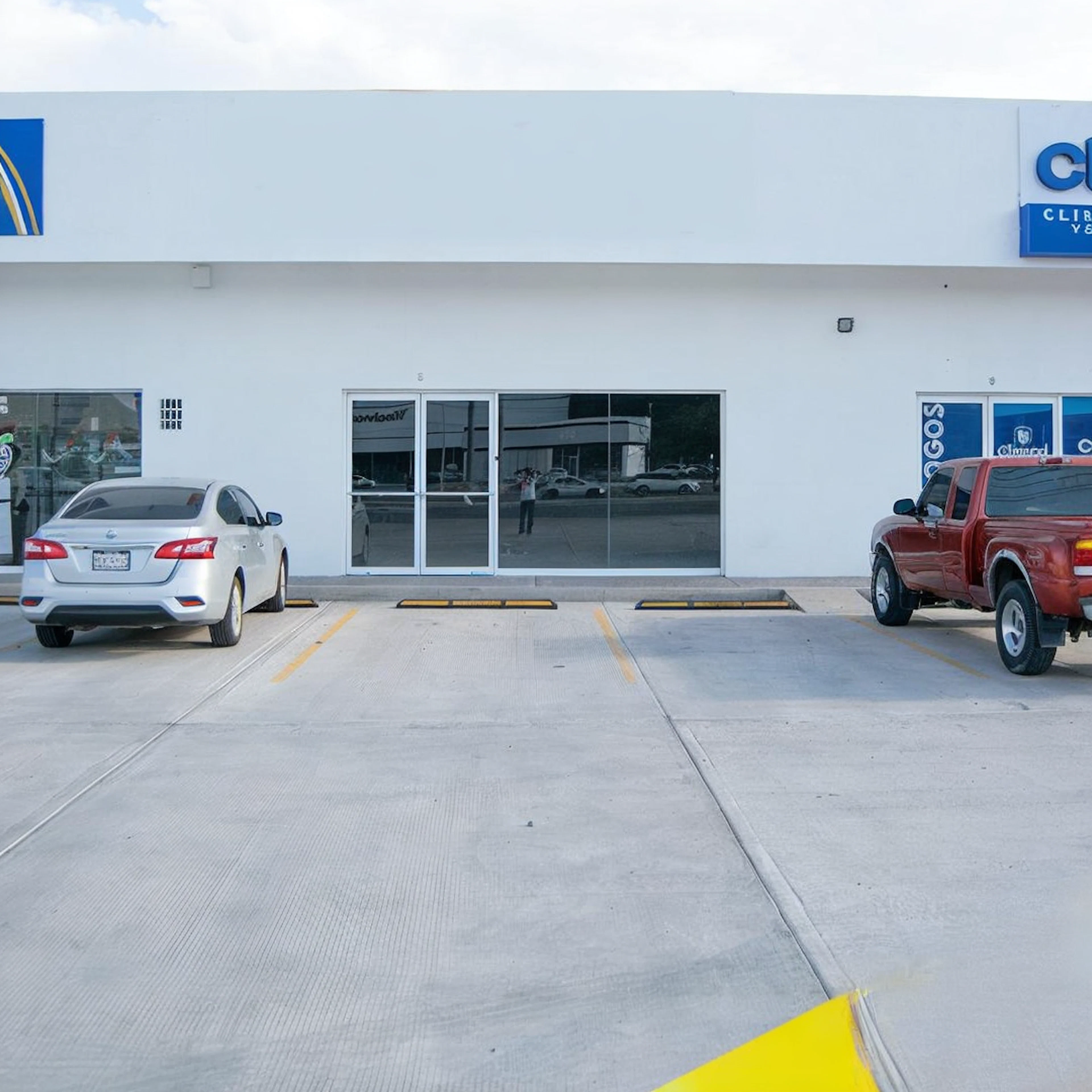 Local Comercial Spot2
