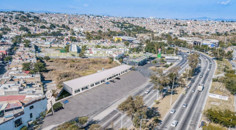 Local Comercial Spot2