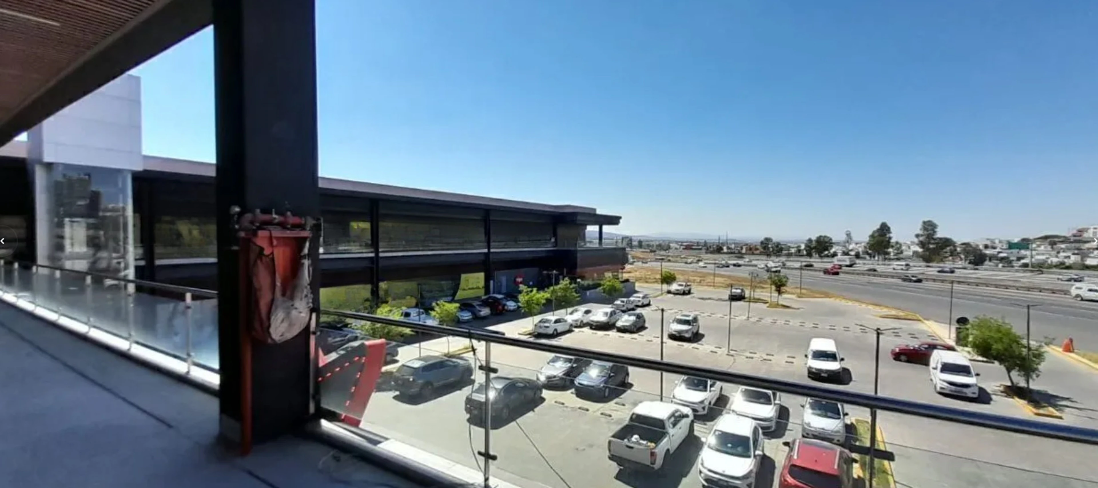 Local Comercial Spot2