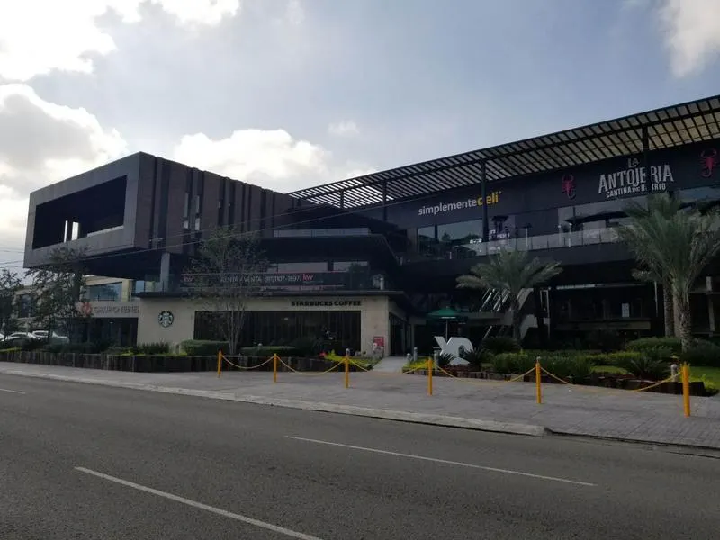 Local Comercial Spot2