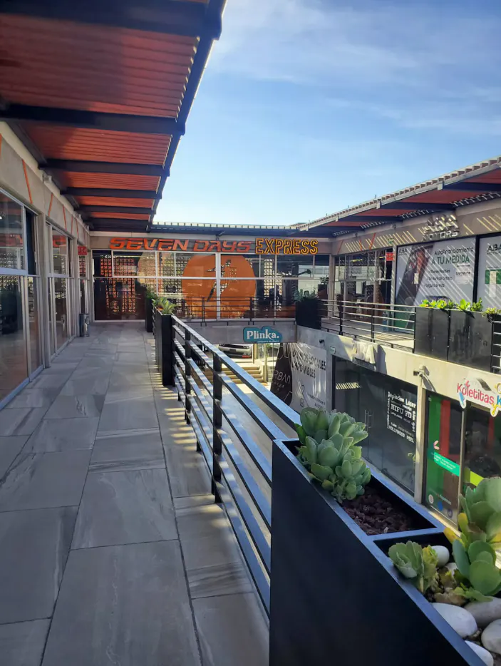 Local Comercial Spot2