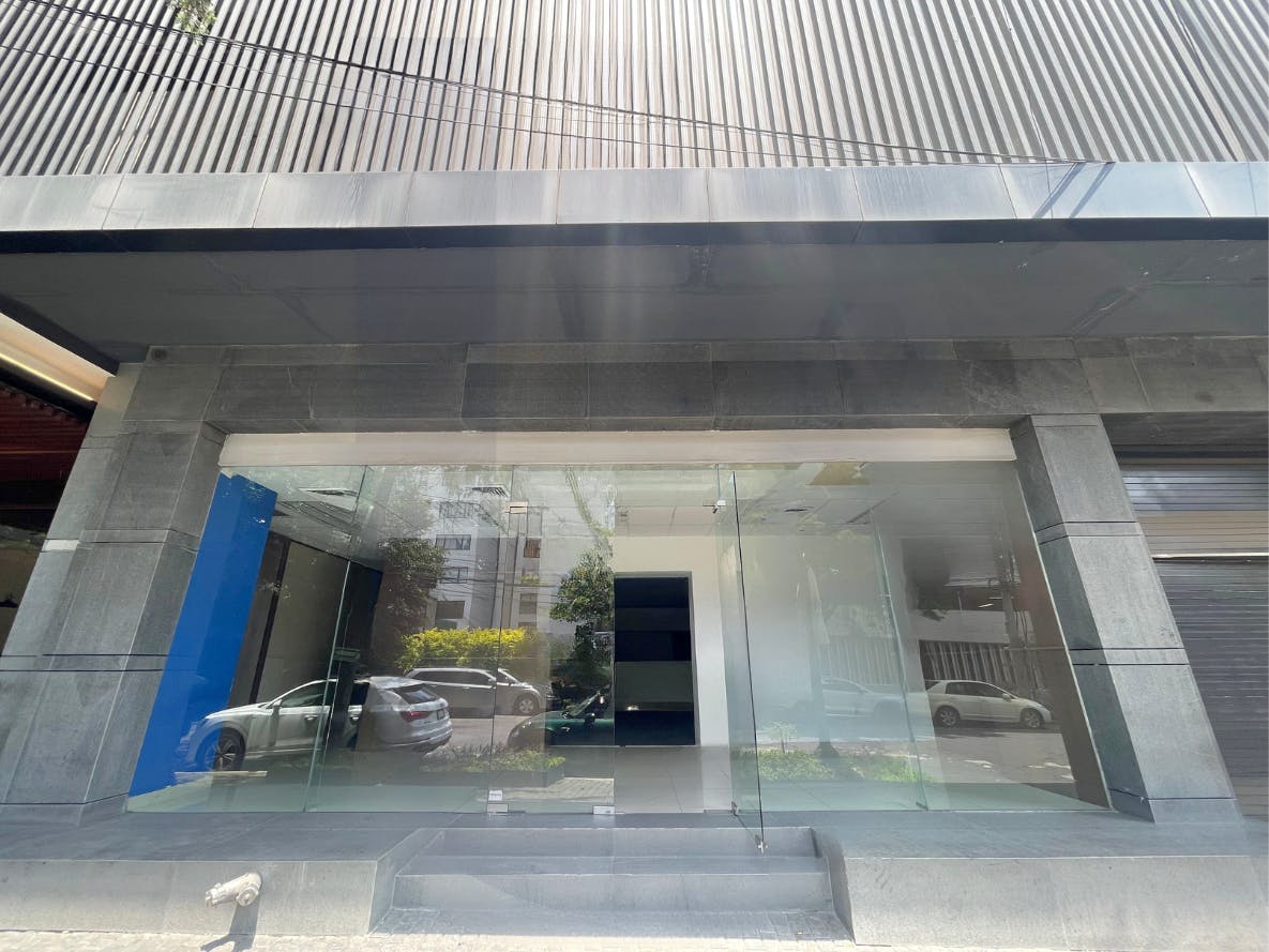 Local Comercial Spot2