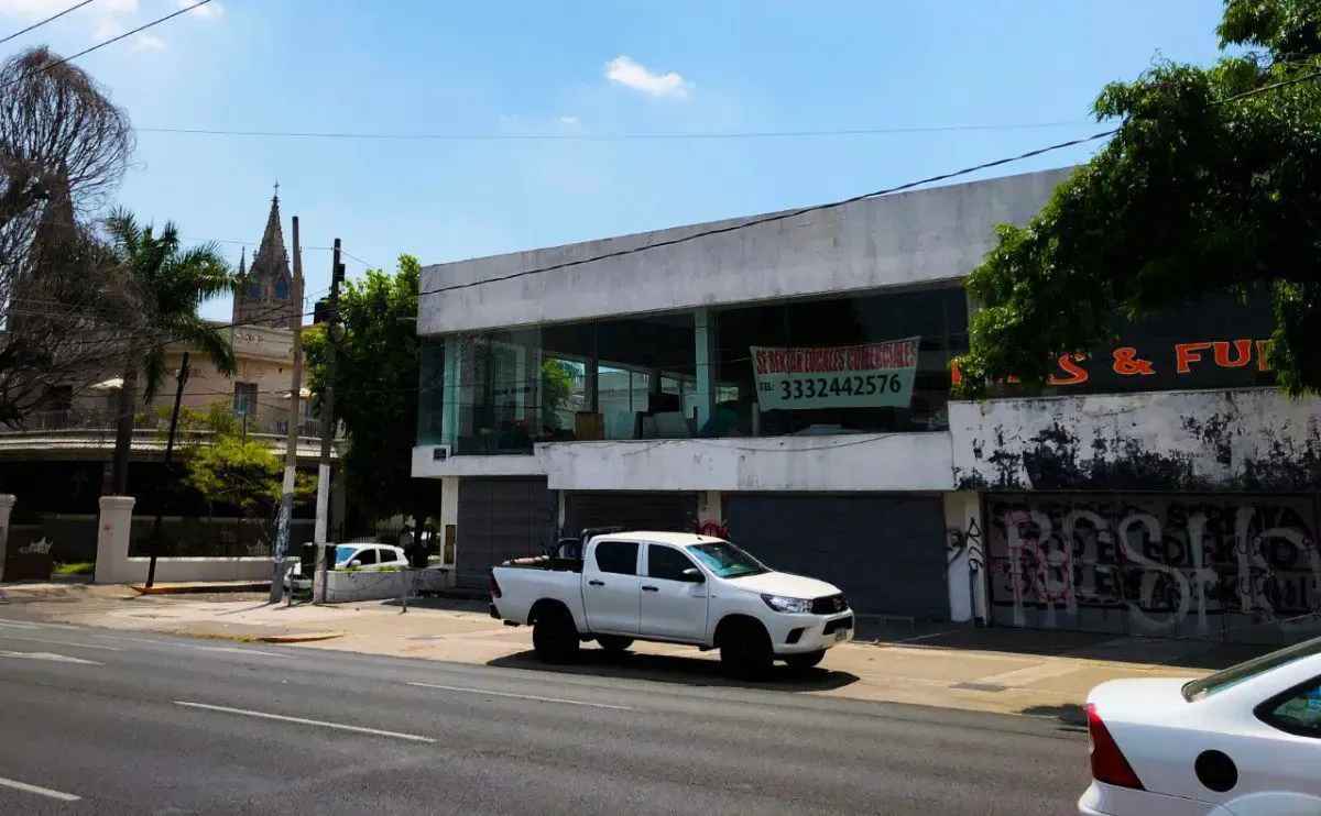 Local Comercial Spot2