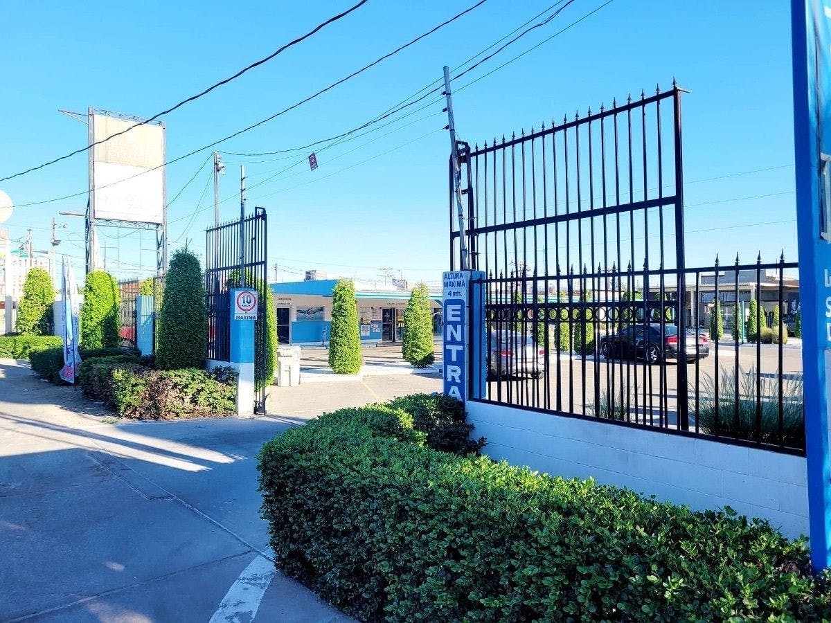 Local Comercial Spot2