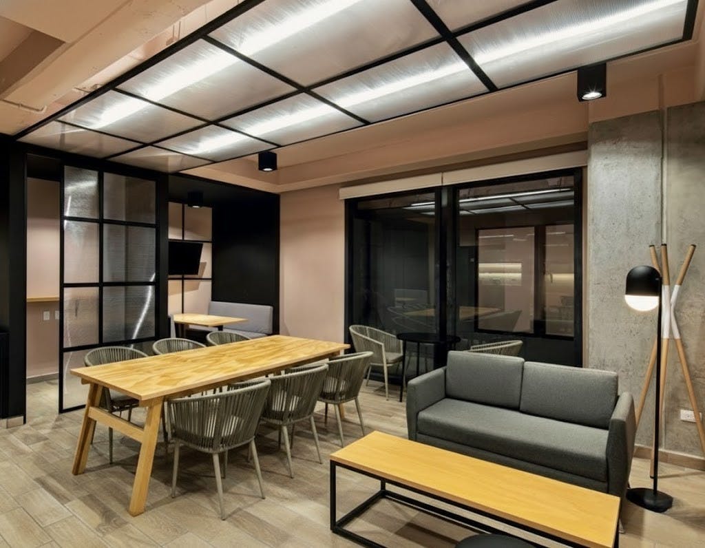 Local Comercial Spot2