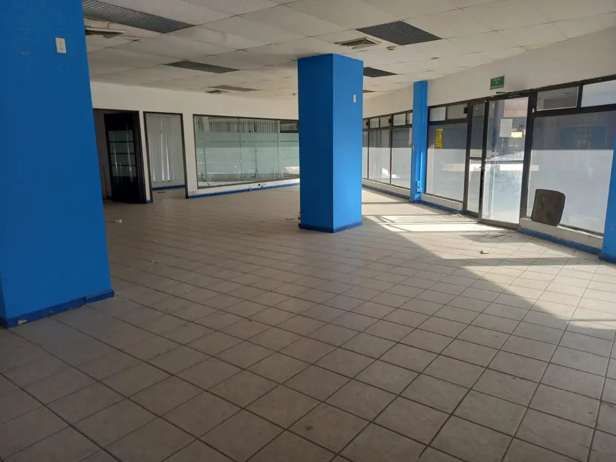 Local Comercial Spot2