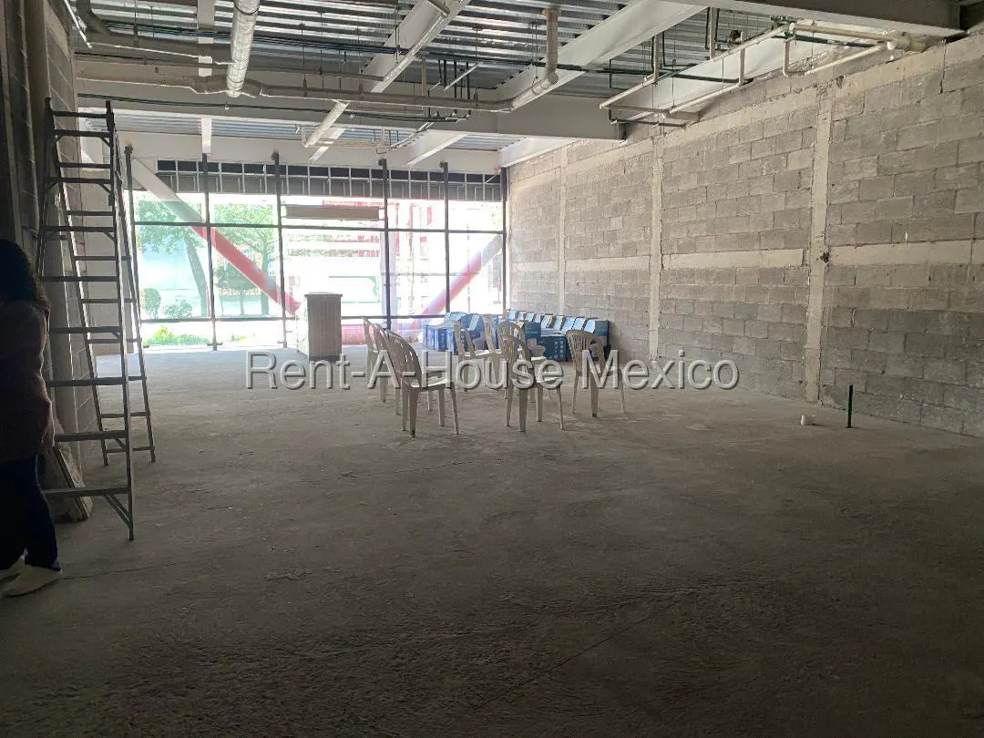 Local Comercial Spot2