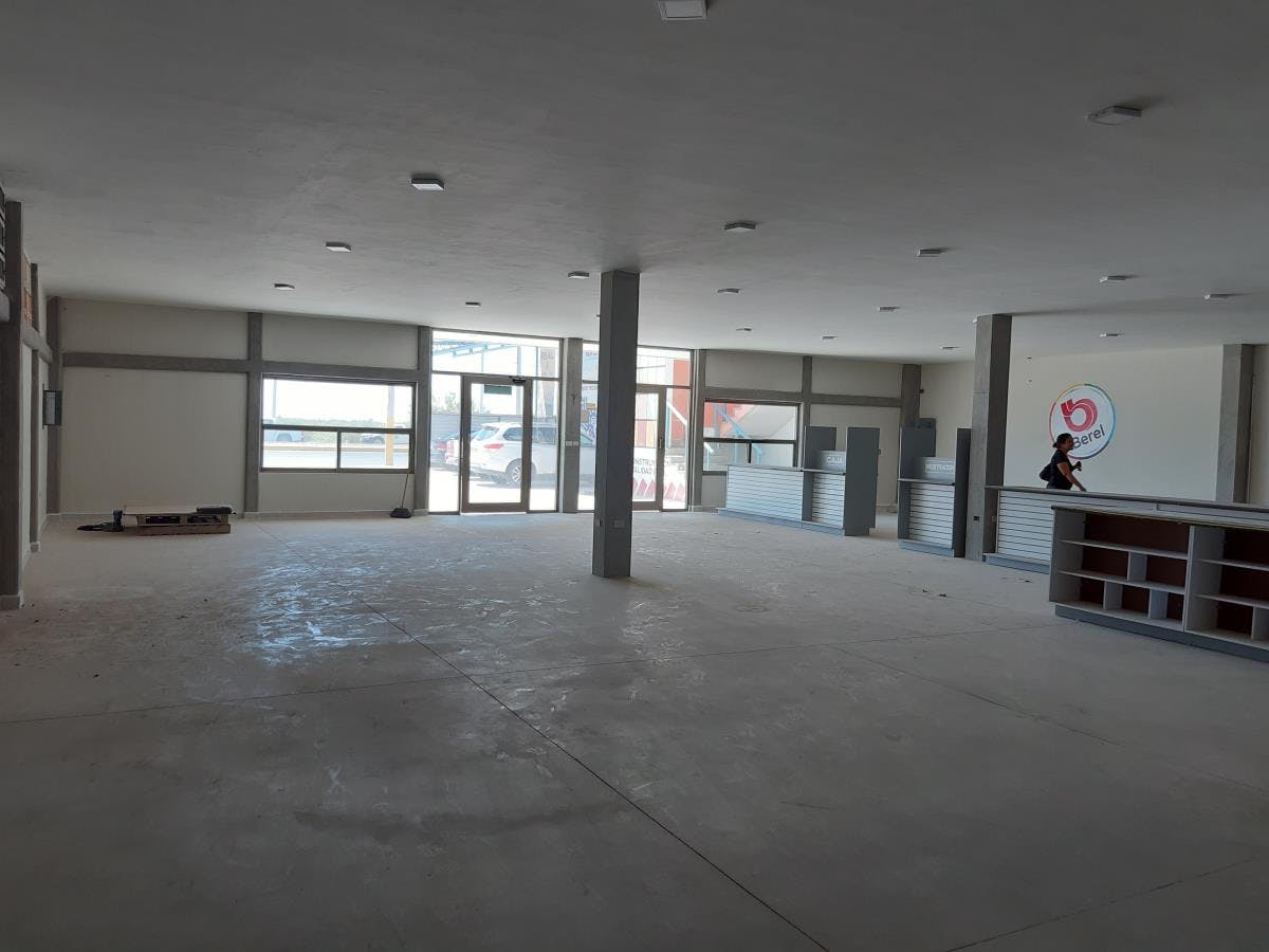 Local Comercial Spot2