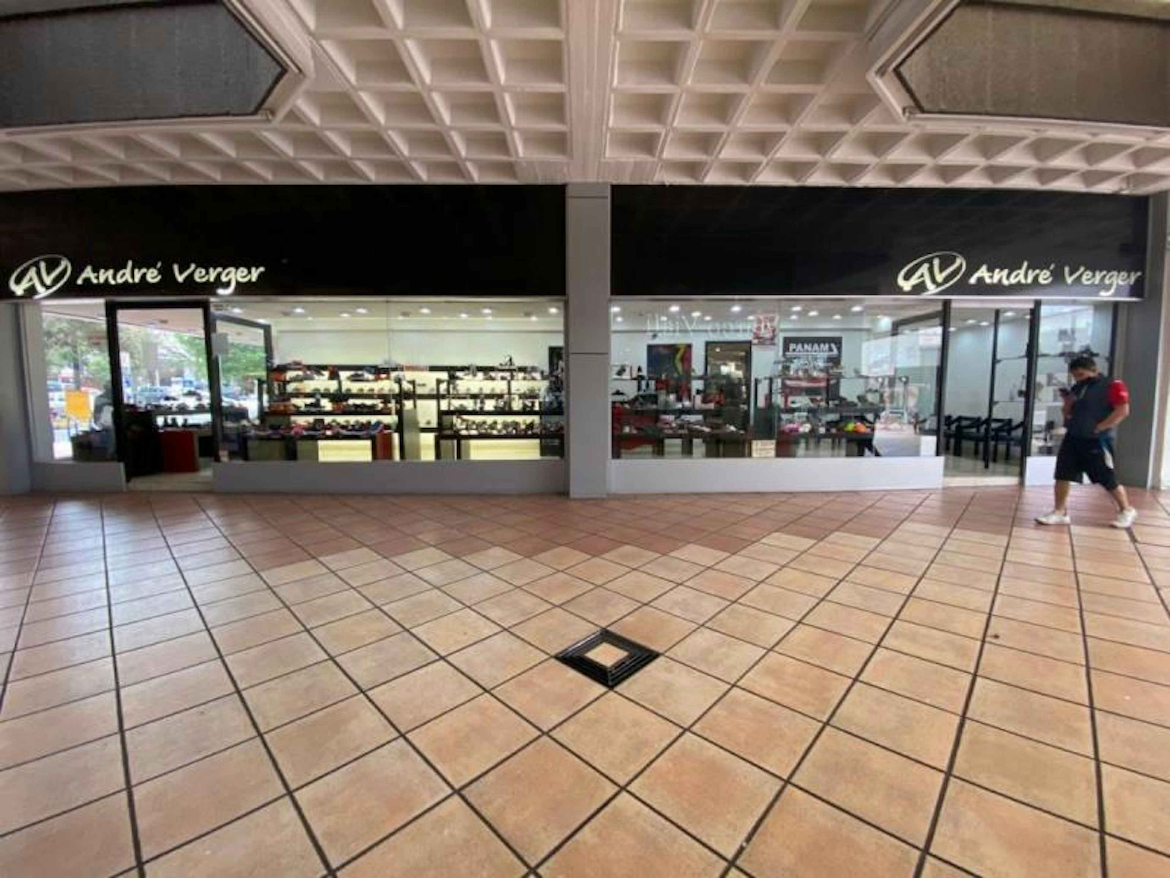 Calle: Av. López Mateos 2375 Colonia: Ciudad Del Sol Municipio: Zapopan Estado: 2375