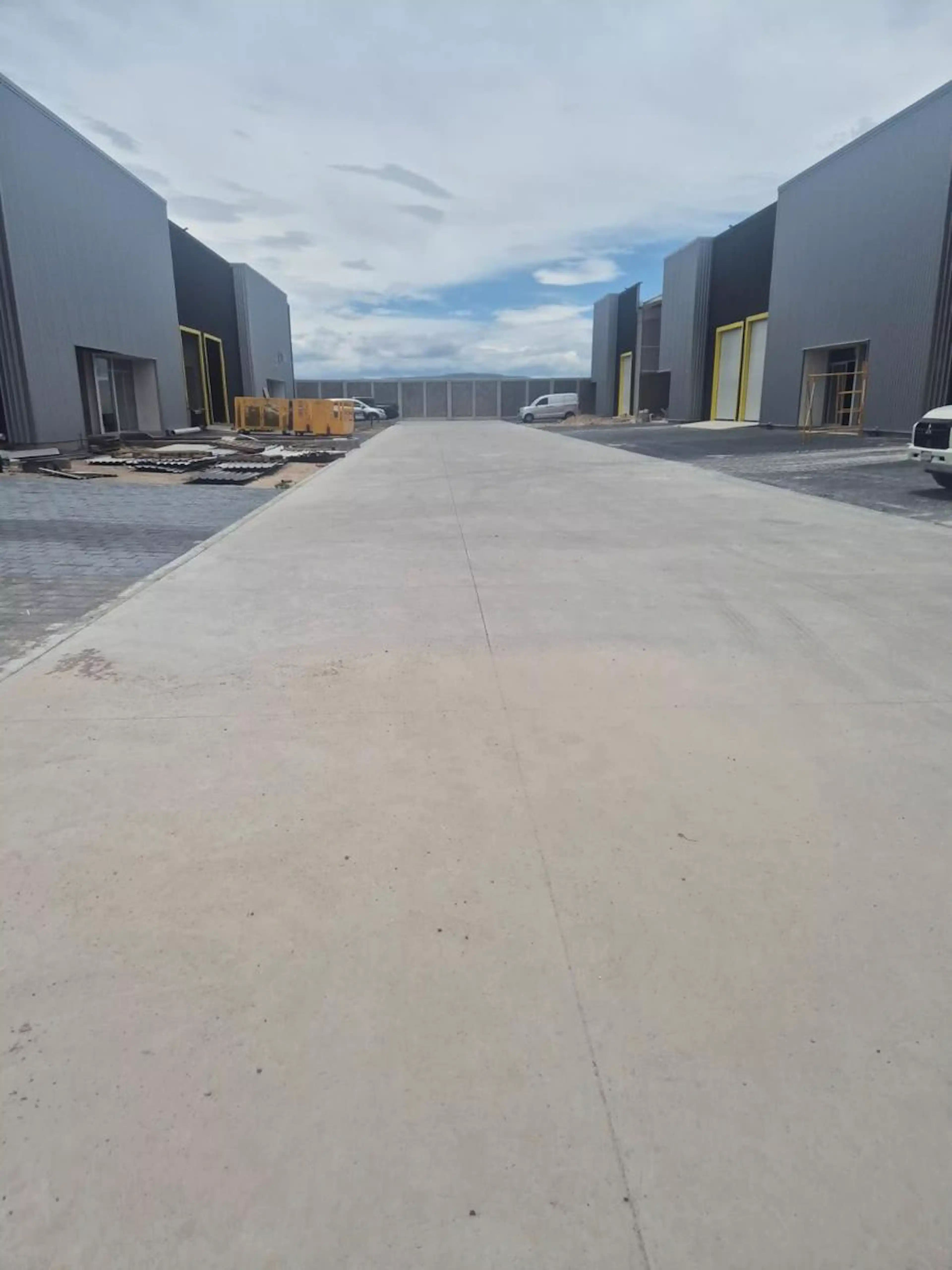 Terreno industrial dentro de Parque a 800 m de la Toyota