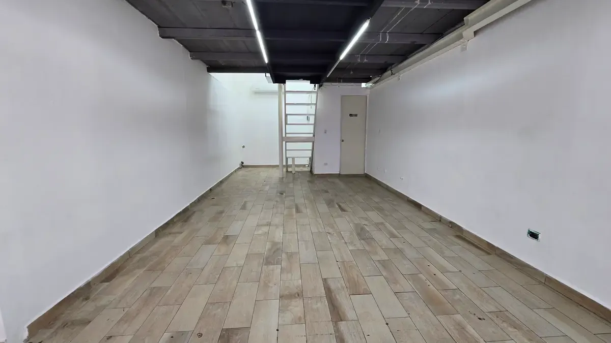 Local Comercial Spot2