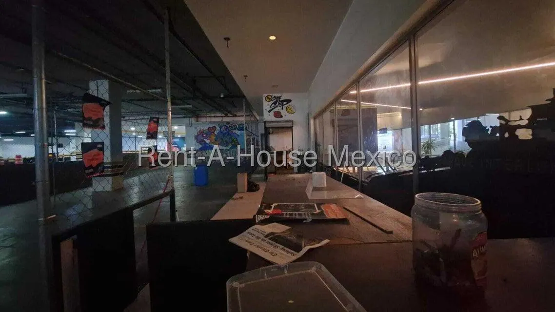Local Comercial Spot2