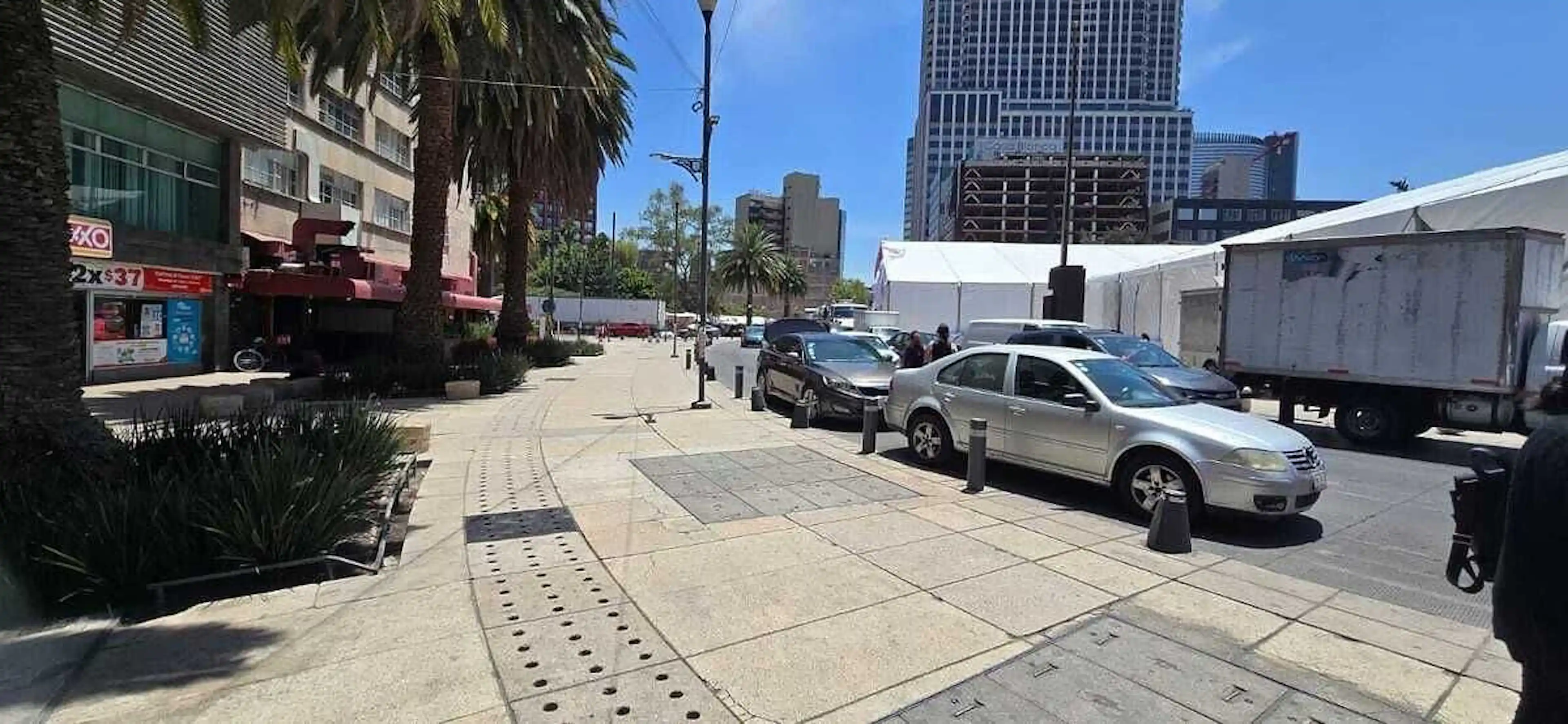 Avenida De La República
