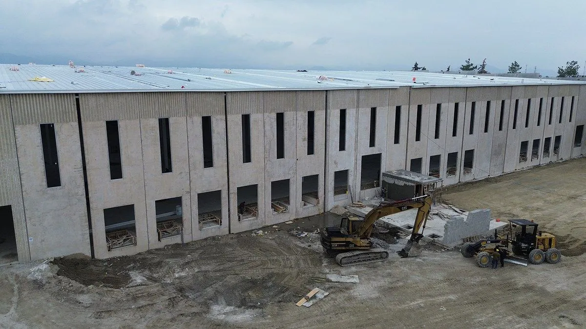 Industrial Spot2