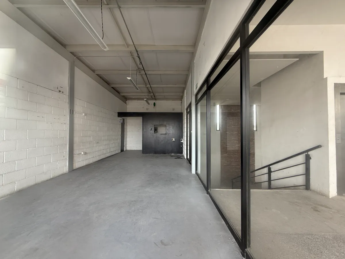 Local Comercial Spot2