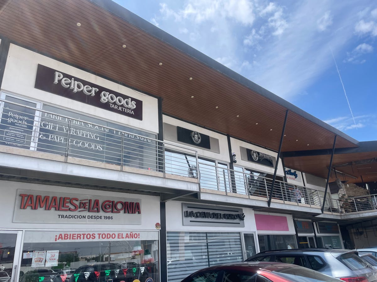 Local Comercial Spot2