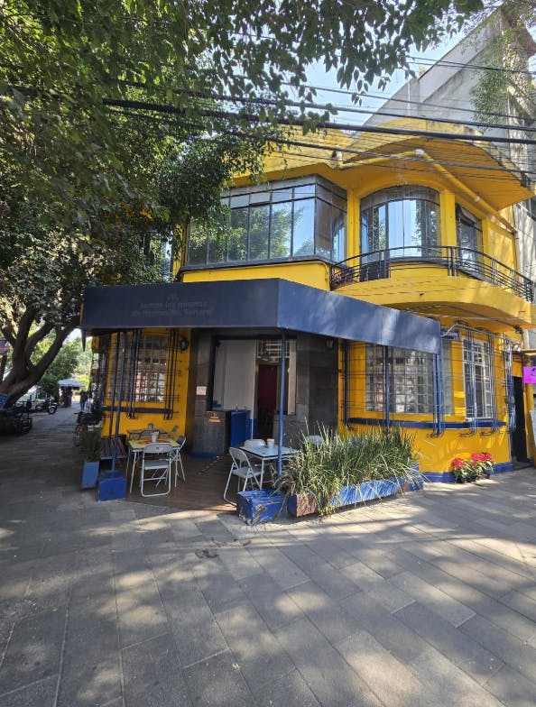 Local Comercial Spot2