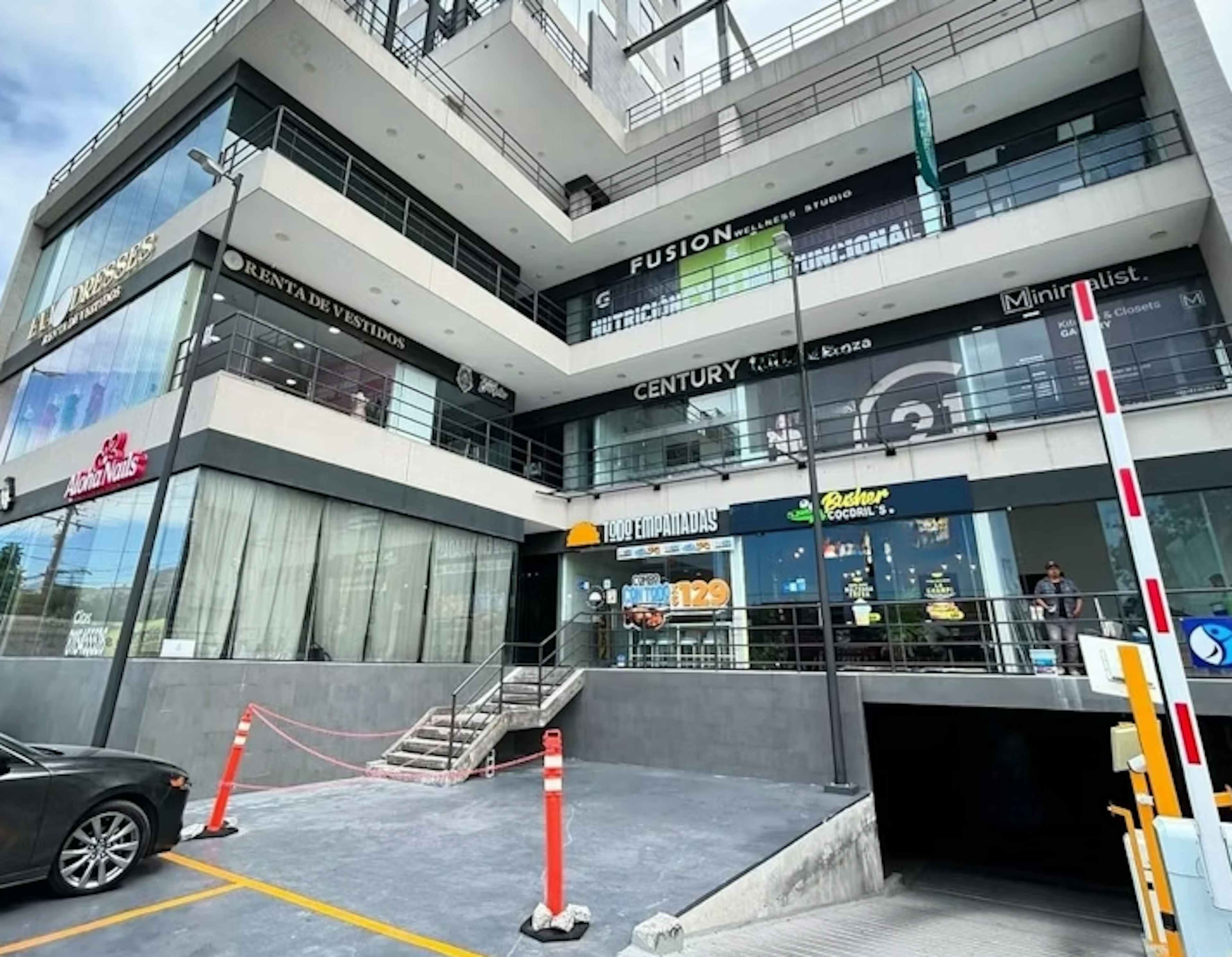 Avenida Alfonso Reyes None