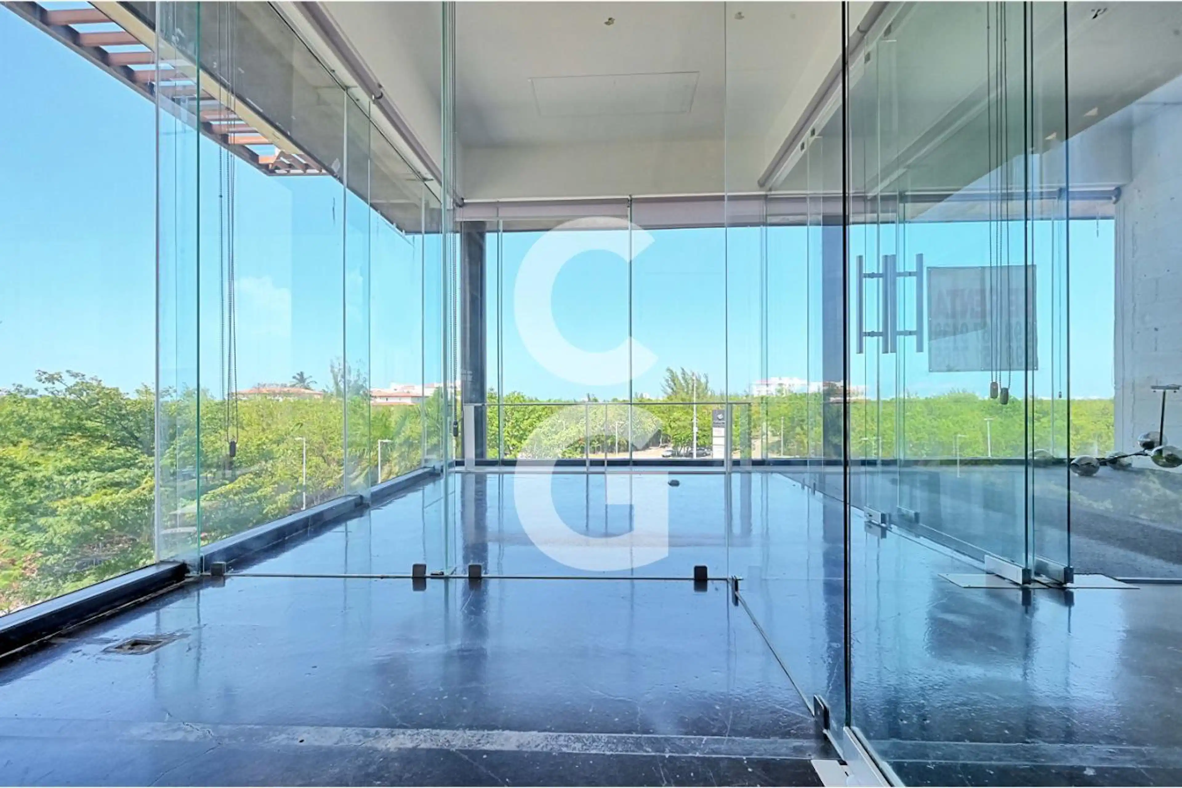 Oficina En Renta En Cancún En Plaza Azuna De 82 M2 Con 4 Privados S/n