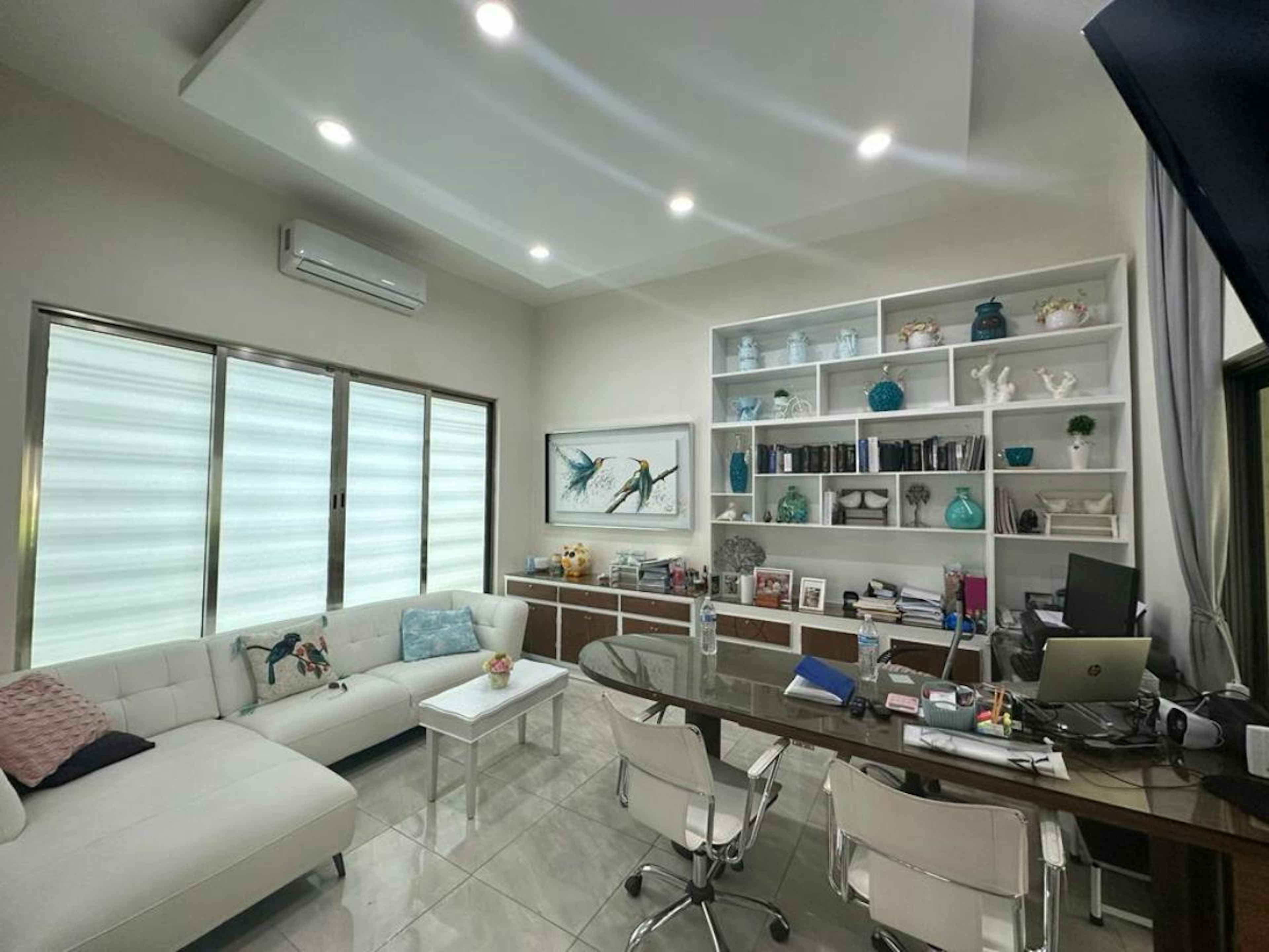 Avenida Valentín Gómez Farías 717