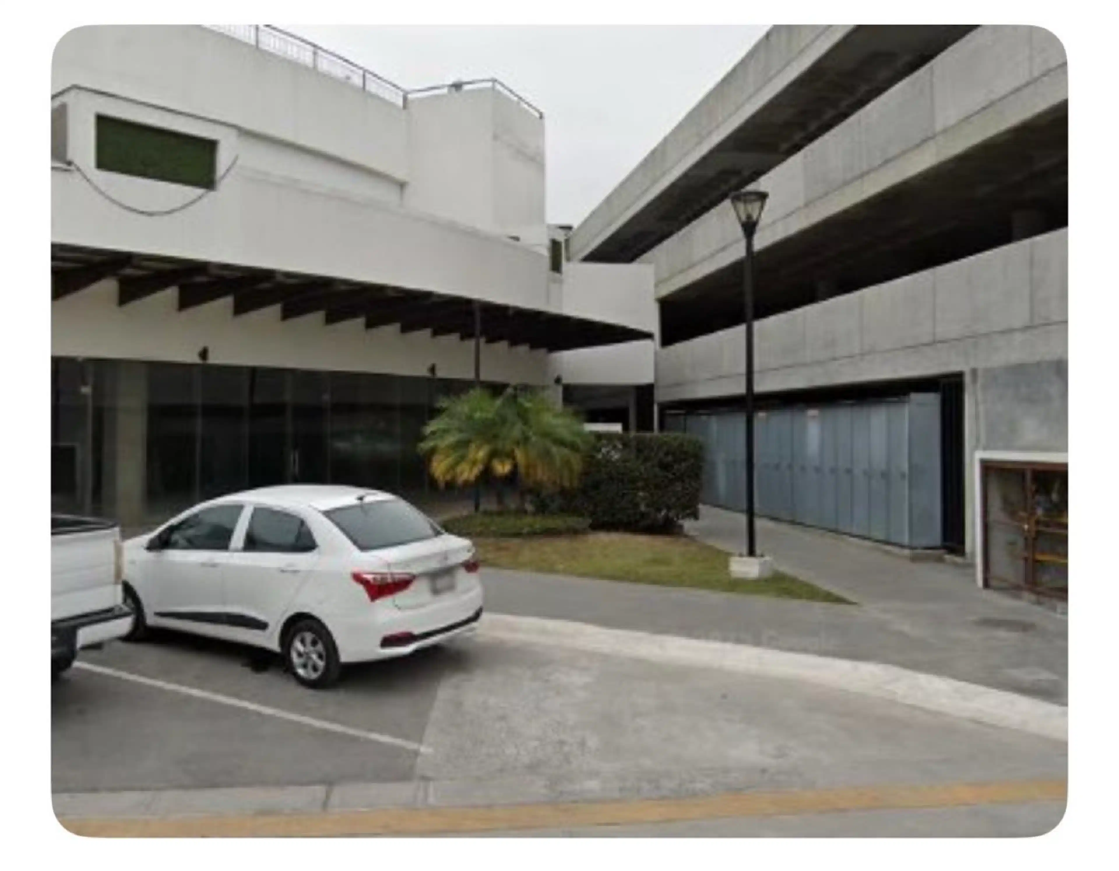 Avenida Raúl Salinas Lozano