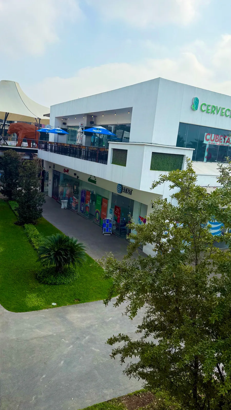 Local Comercial Spot2
