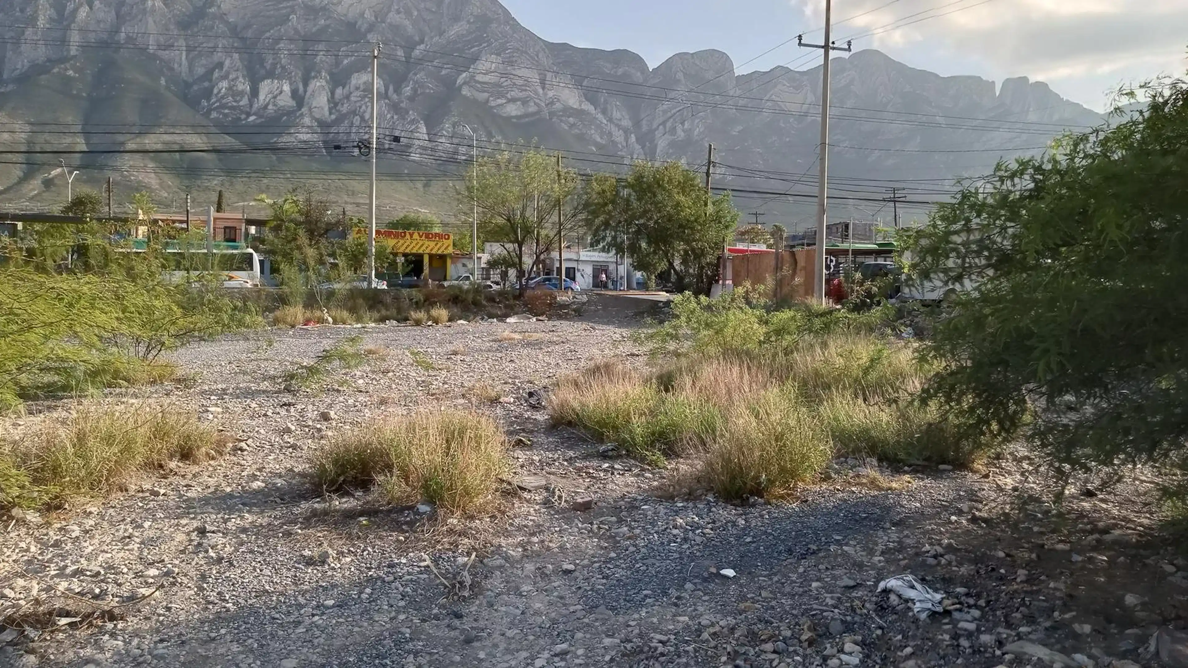 TERRENO COMERCIAL EN RENTA EN SANTA CATARINA