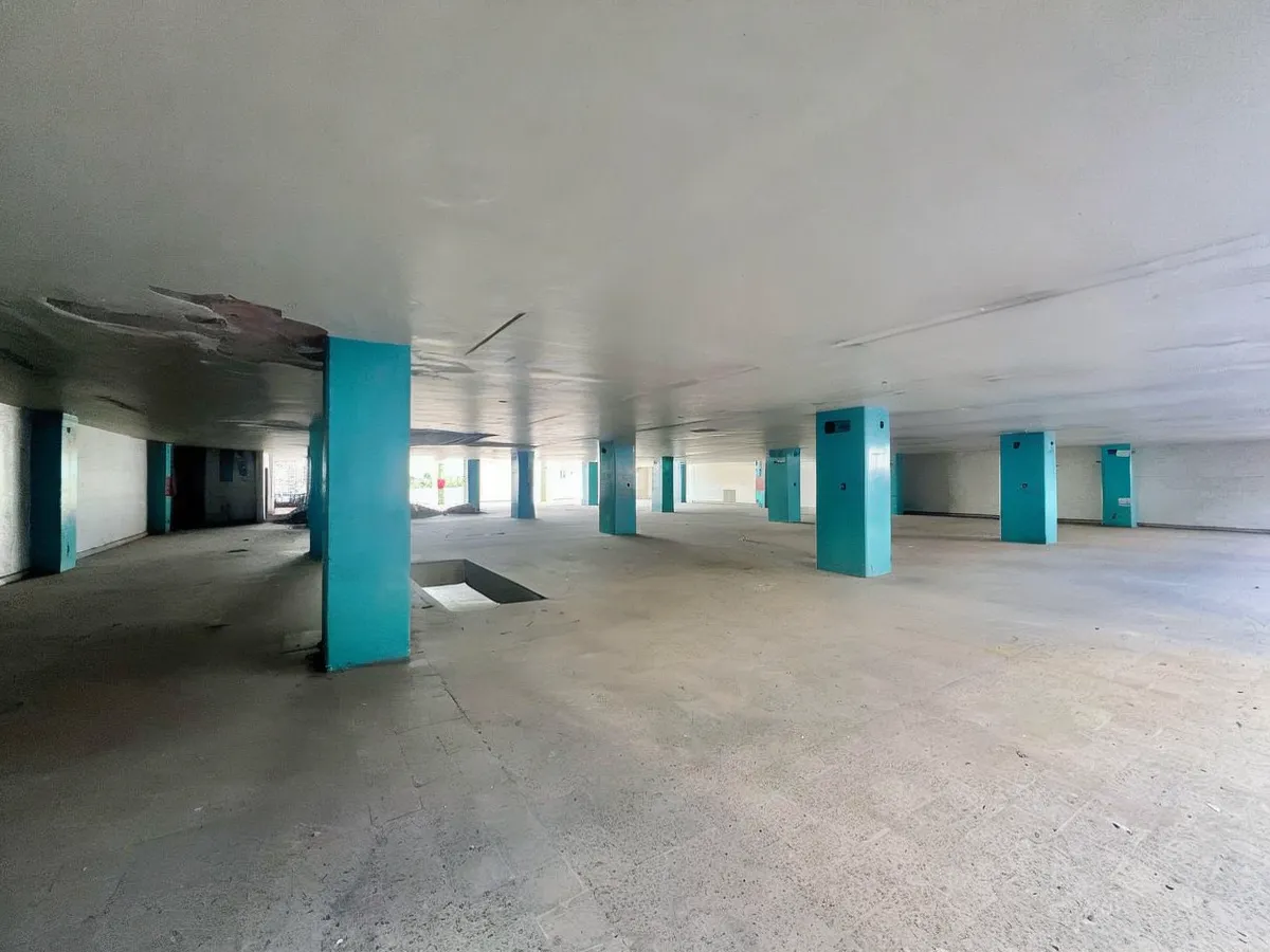 Local Comercial Spot2