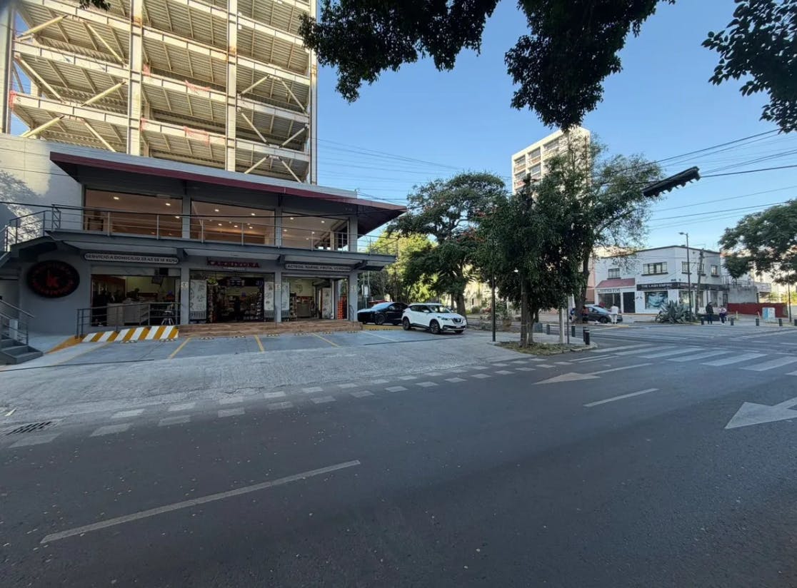 Local Comercial Spot2