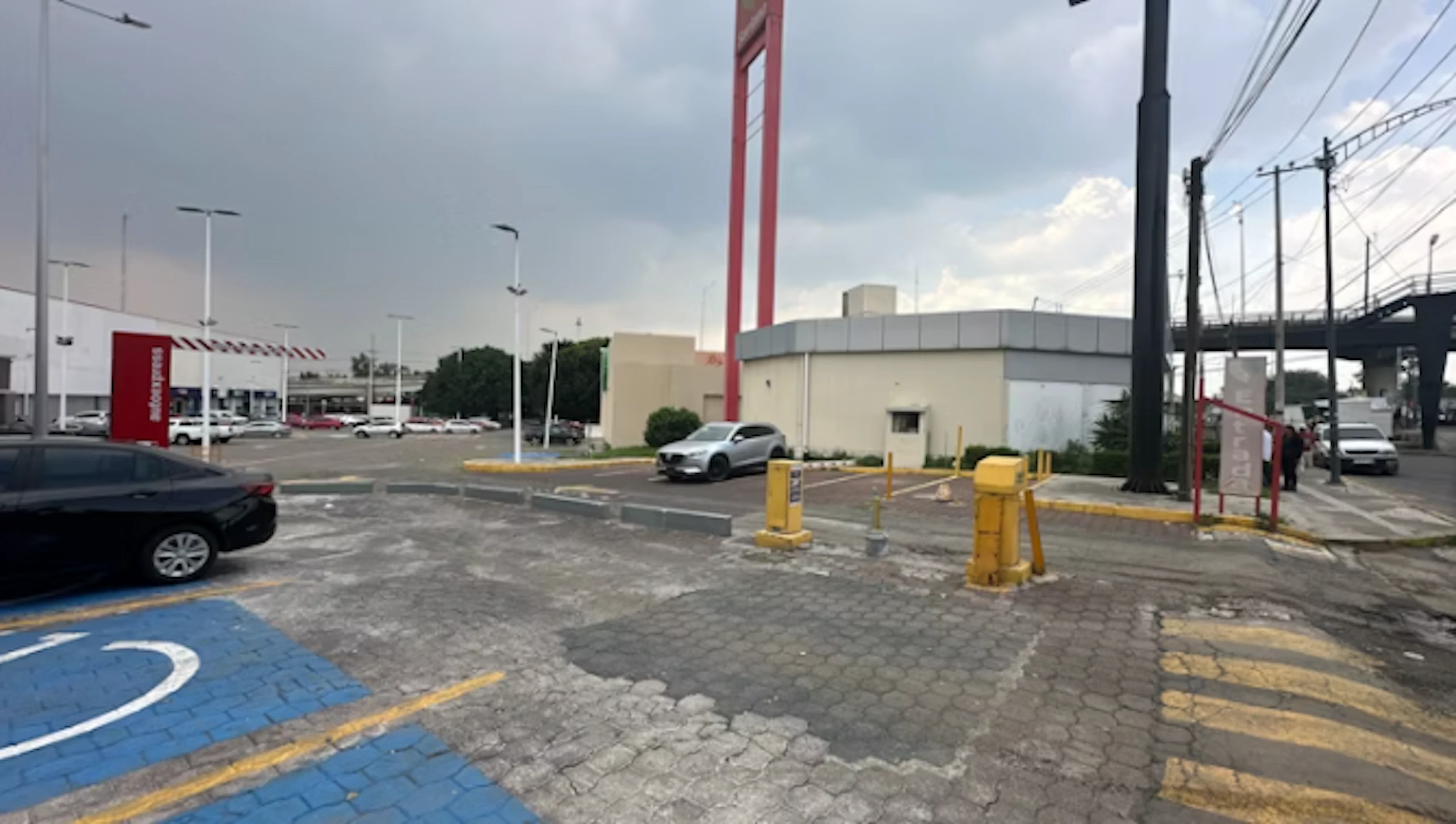 Local Comercial Spot2