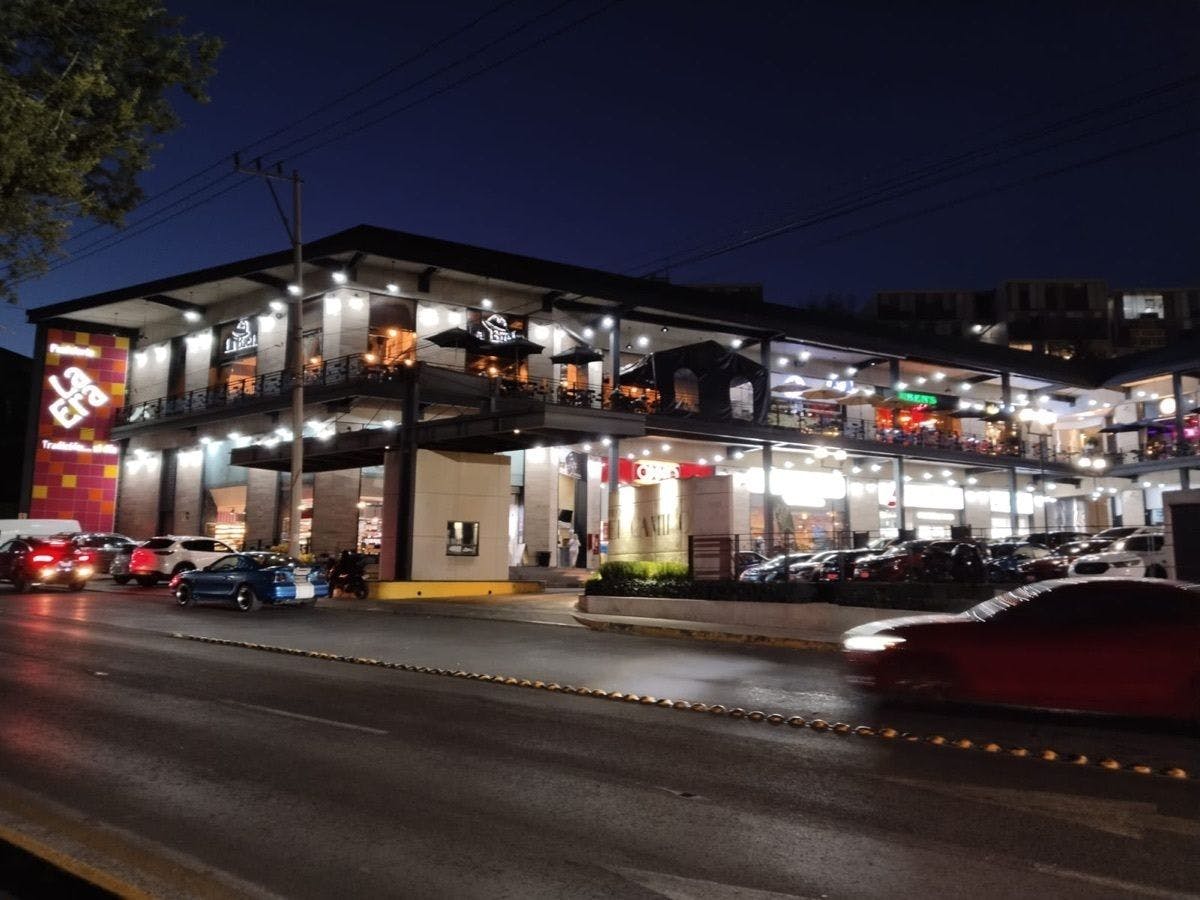 Local Comercial Spot2