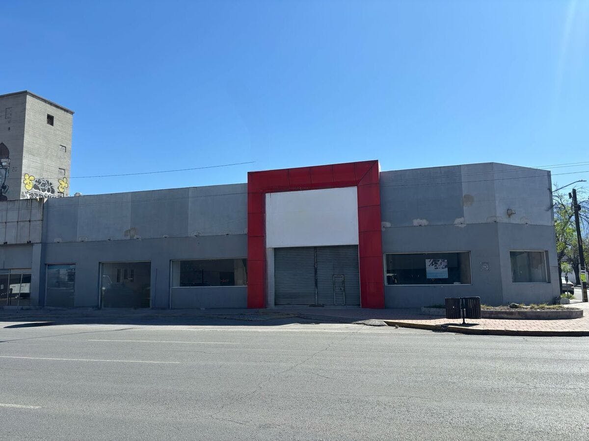 Local Comercial Spot2