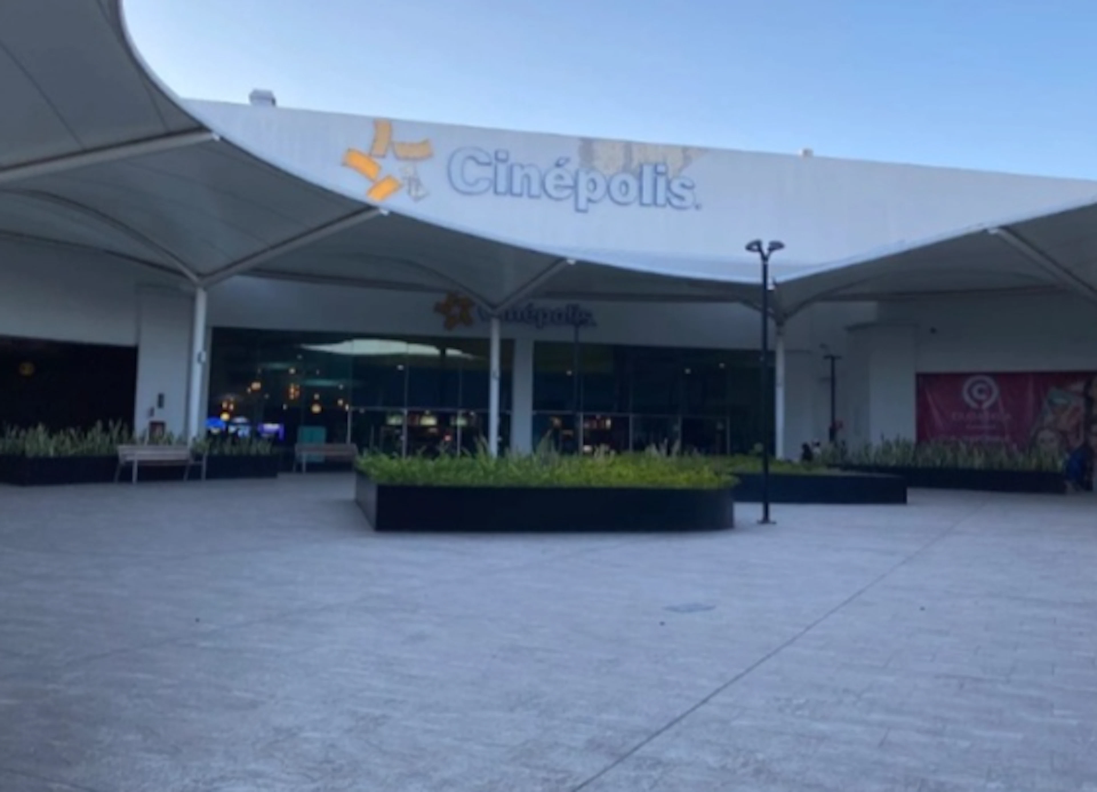 Local Comercial Spot2