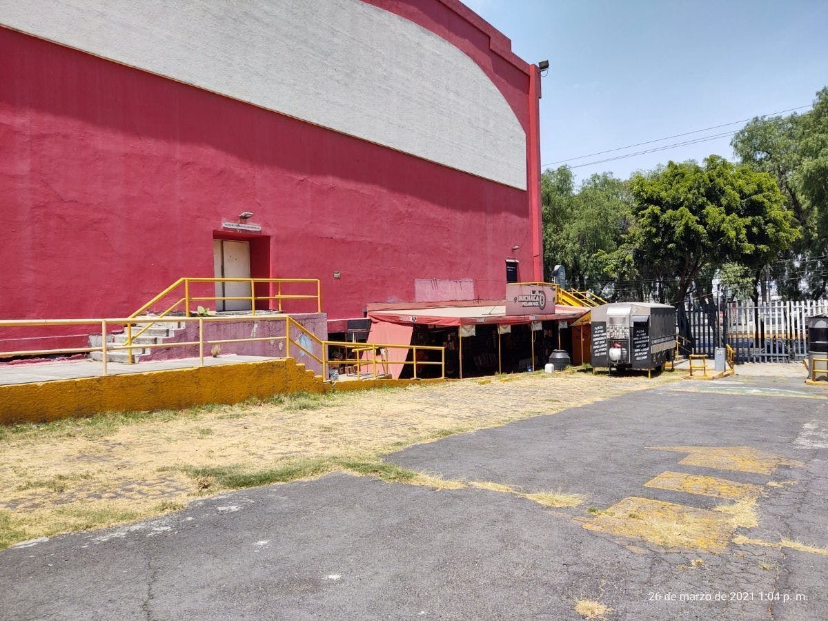 Local Comercial Spot2