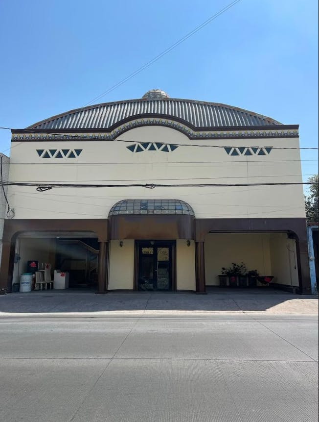 Local Comercial Spot2