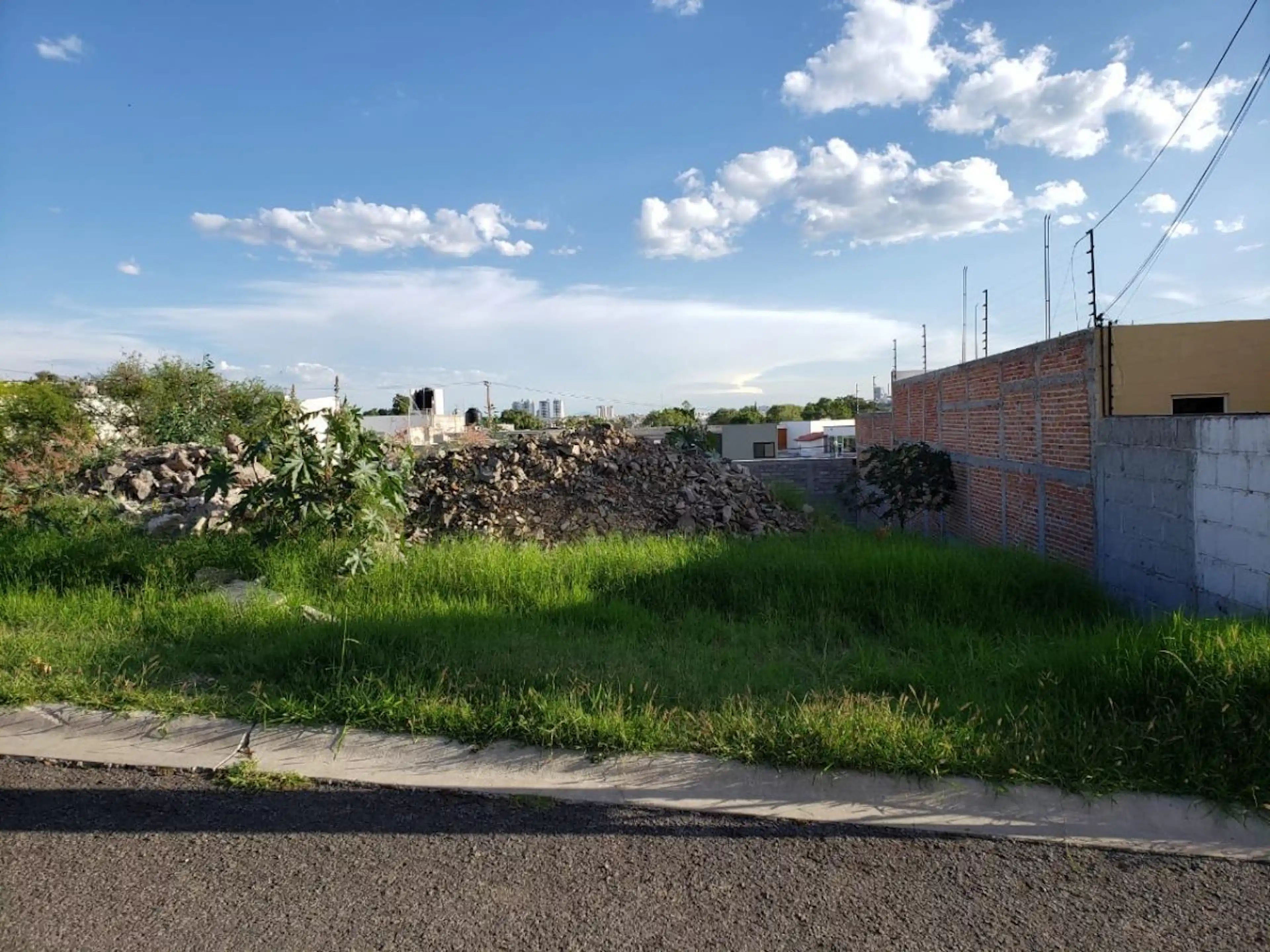 Terreno En Venta Casi Plano En Villas Del Meson Juriquilla Queretaro
