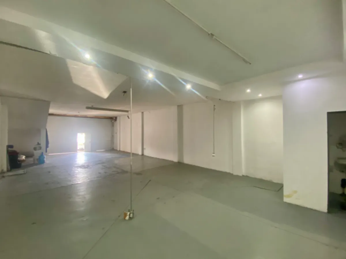 Local Comercial Spot2