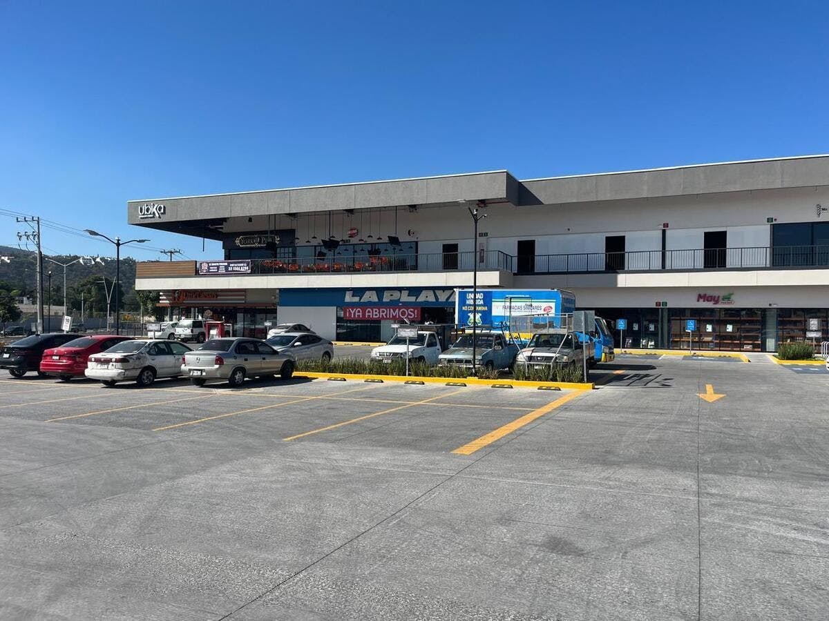 Local Comercial Spot2