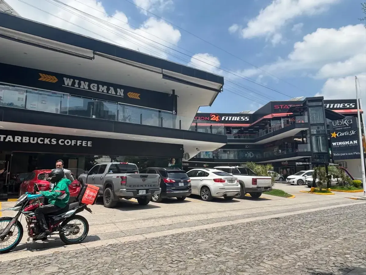 Local Comercial Spot2