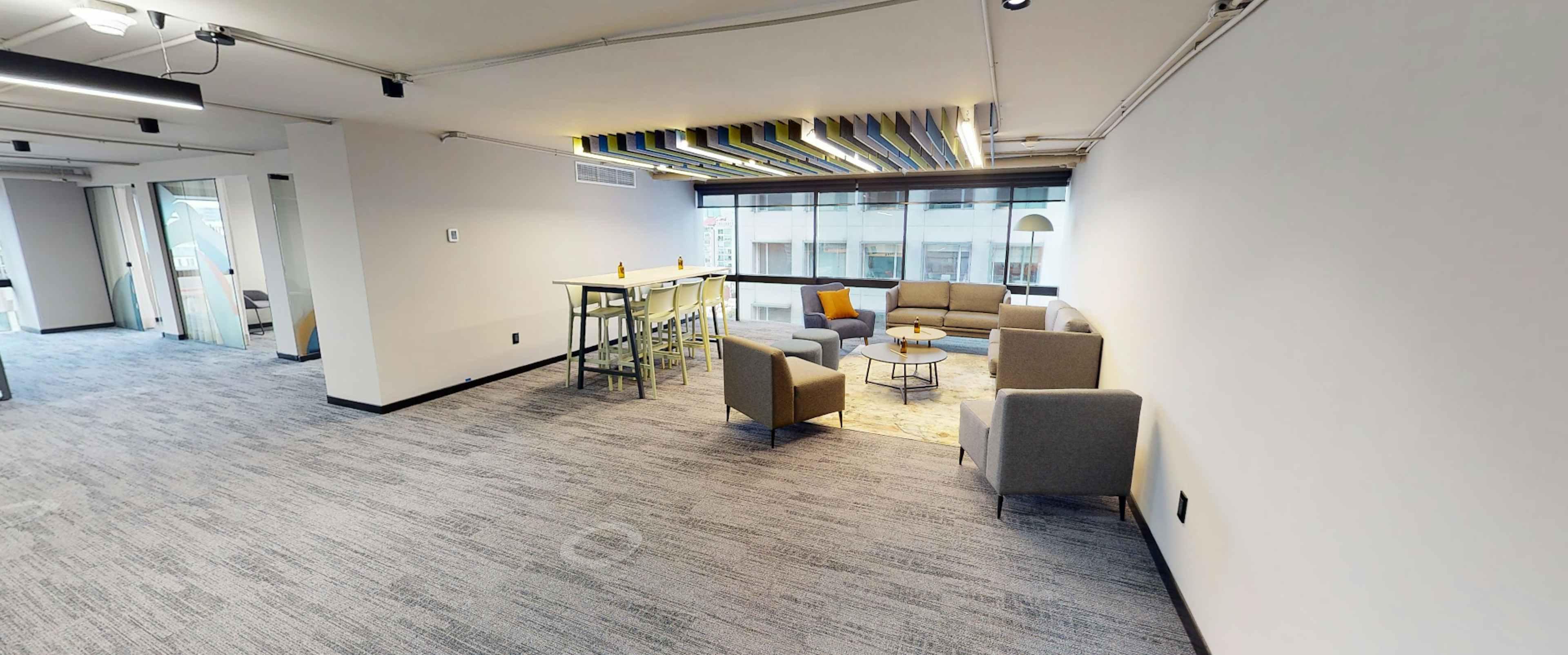 602 - Aprox 27 Personas