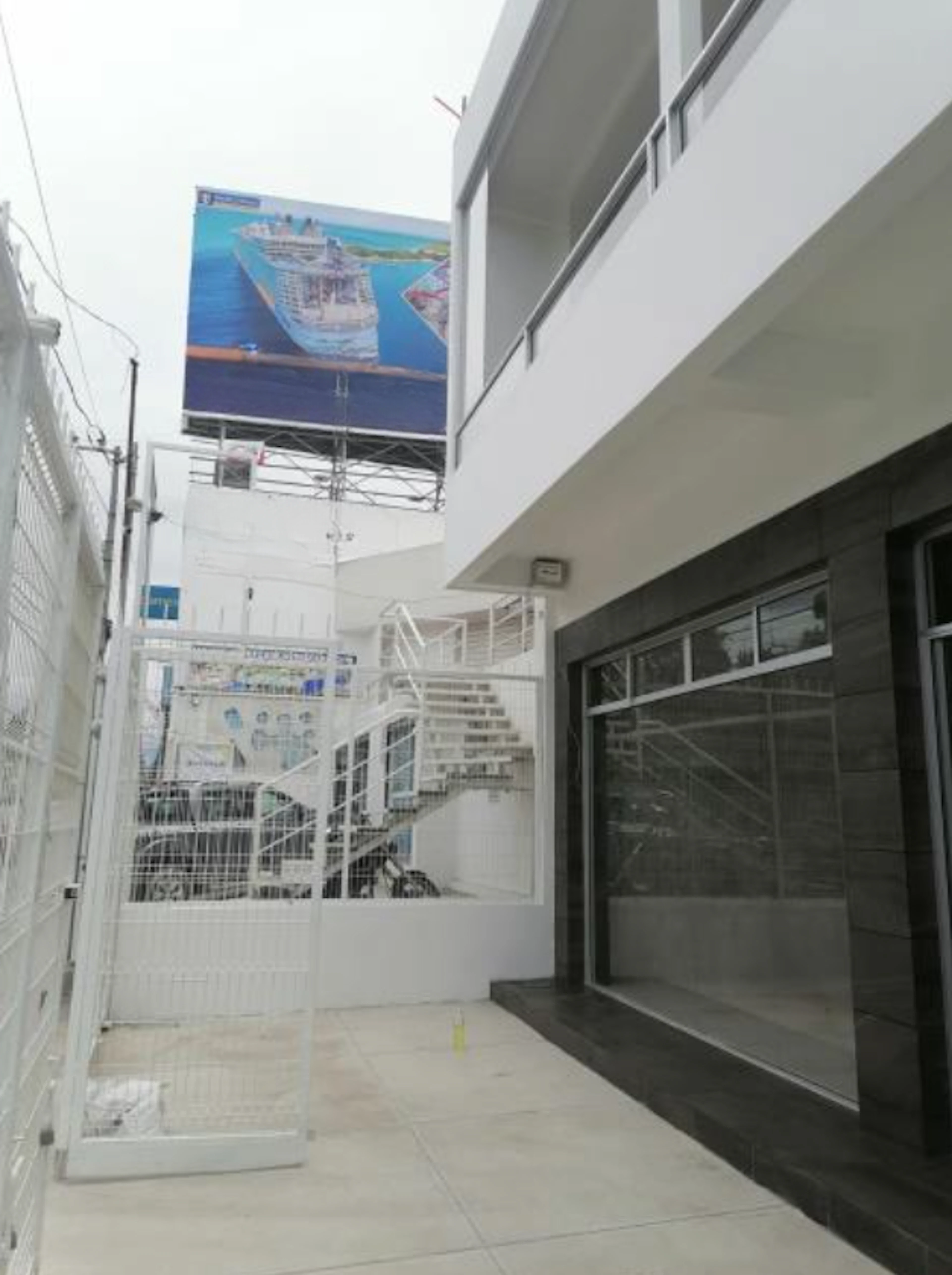 Local Comercial Spot2