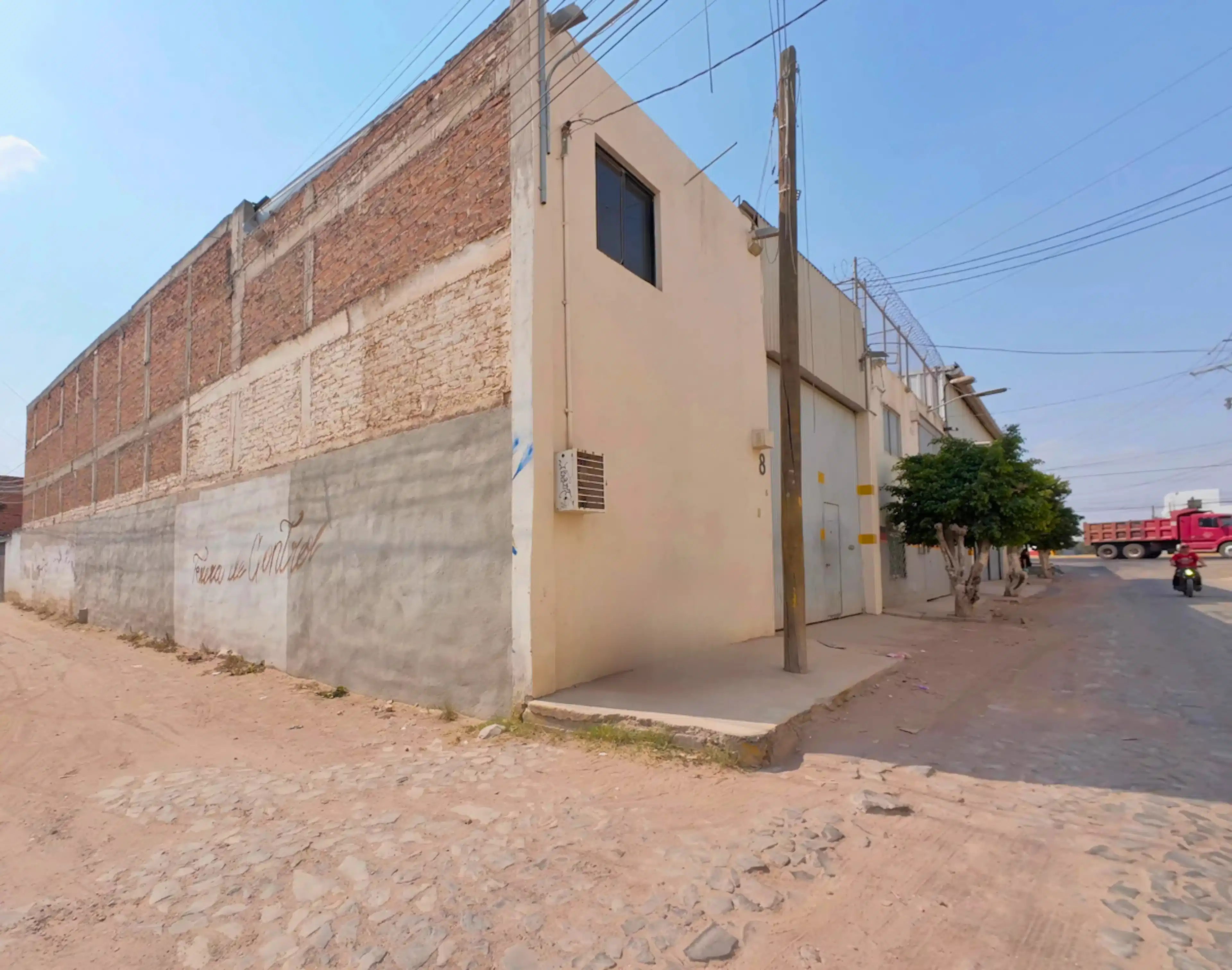 Bodega en renta | 265 m² | A San Jose del Castillo - El Quince - El Salto